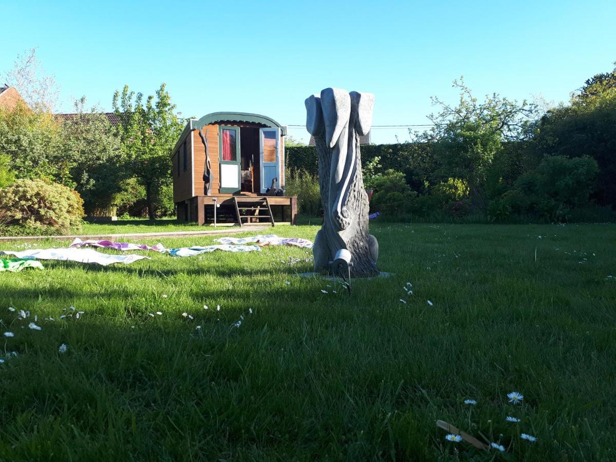Le Fond De La Biche Bed & Breakfast Goutroux Bagian luar foto