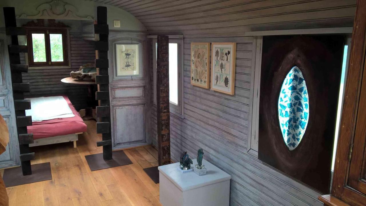 Le Fond De La Biche Bed & Breakfast Goutroux Bagian luar foto
